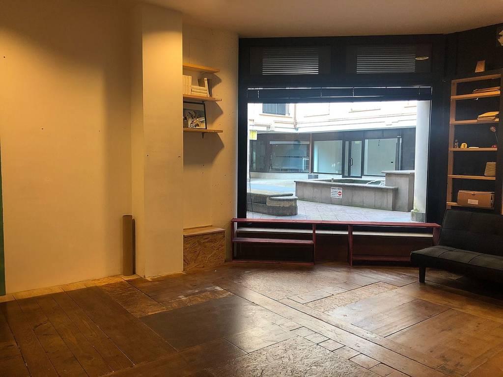 negozio in vendita a Varese