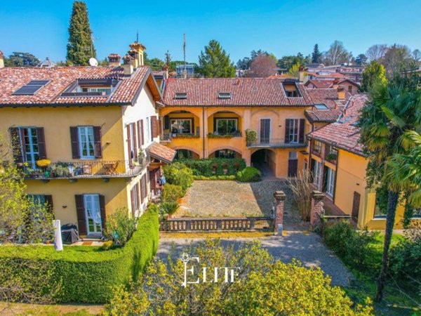 appartamento in vendita a Varese in zona Centro Città