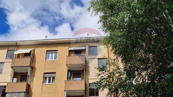 appartamento in vendita a Varese in zona Avigno