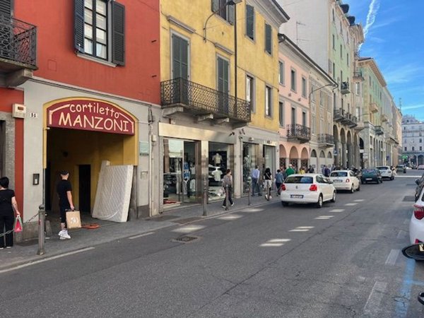 negozio in vendita a Varese