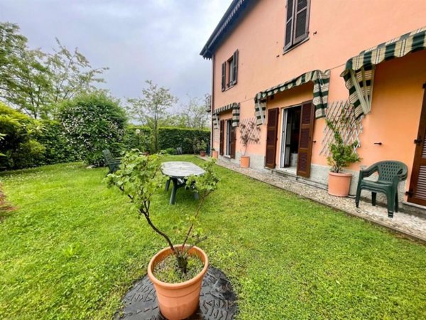 appartamento in vendita a Varese in zona Giubiano