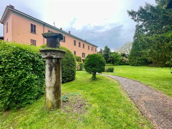 appartamento in vendita a Varese in zona Giubiano