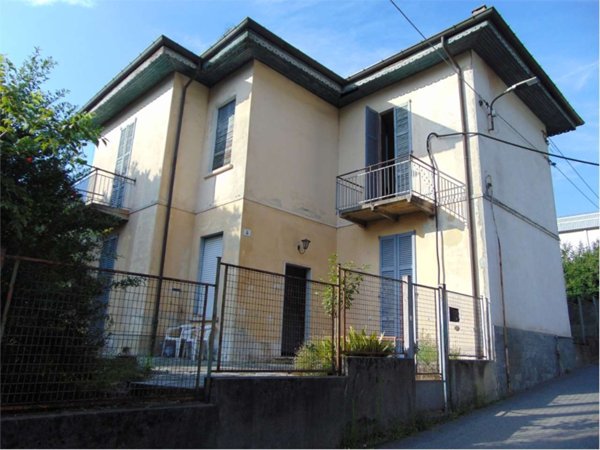 casa indipendente in vendita a Varese in zona Masnago