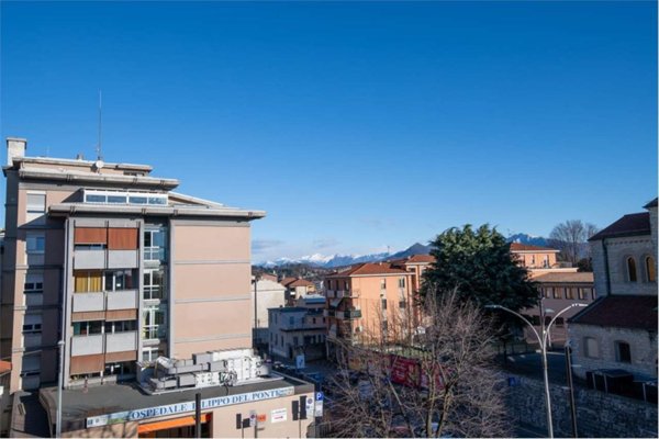 appartamento in vendita a Varese in zona Centro Città