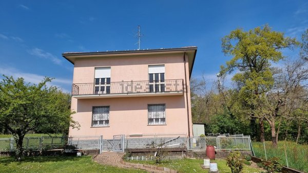 appartamento in vendita a Varese in zona Masnago