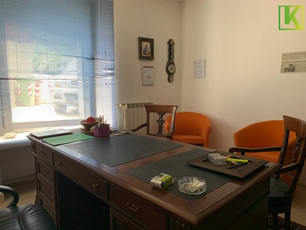 ufficio in vendita a Varese in zona Giubiano