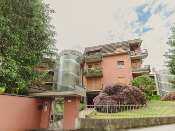 appartamento in vendita a Varese in zona Bobbiate