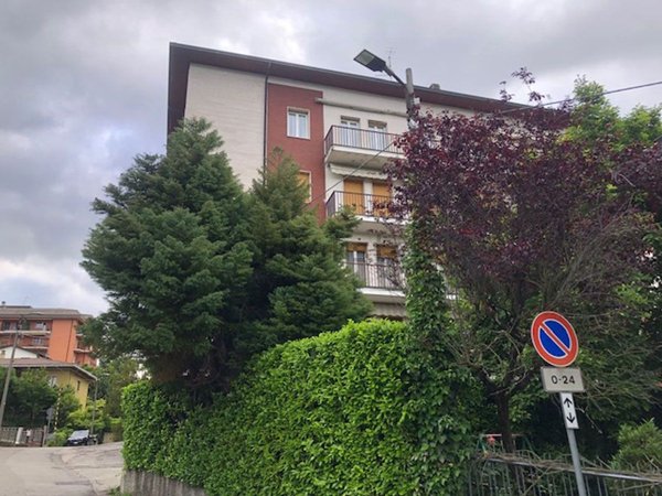 appartamento in vendita a Varese in zona Centro Città