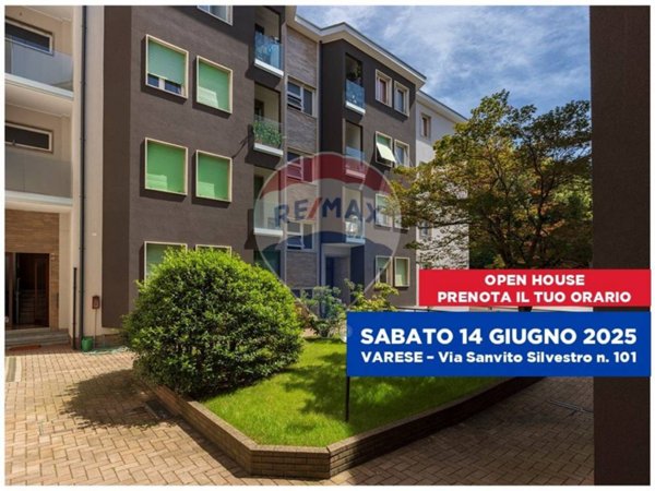 appartamento in vendita a Varese in zona Brunella
