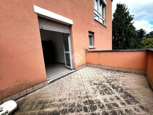appartamento in vendita a Varese in zona Bizzozero