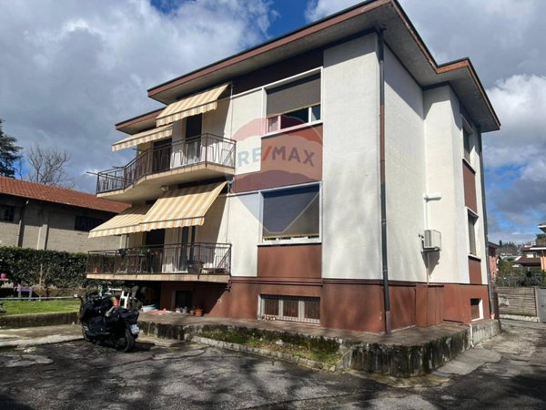 casa indipendente in vendita a Varese in zona Bobbiate
