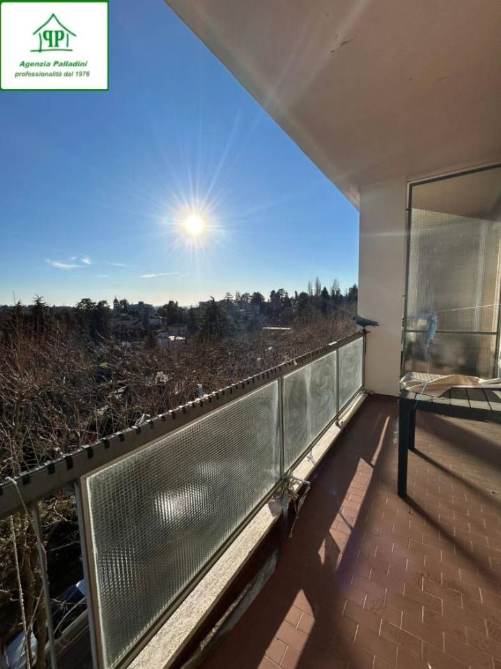 appartamento in vendita a Varese in zona Avigno