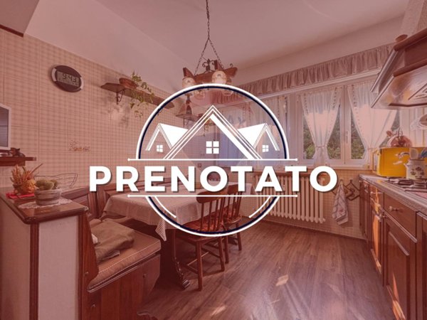 appartamento in vendita a Varese in zona Giubiano
