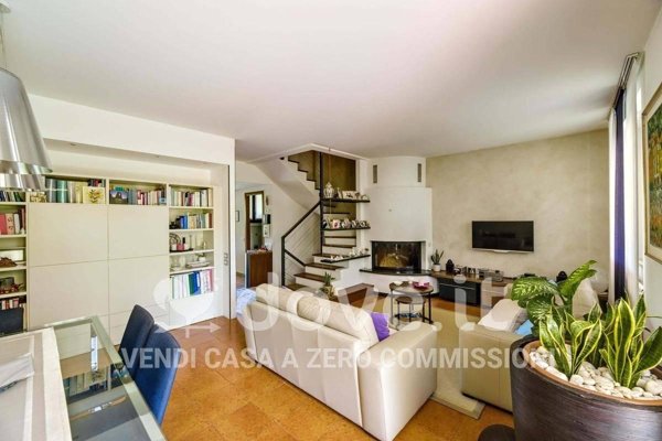 casa indipendente in vendita a Varese in zona Sant'Ambrogio
