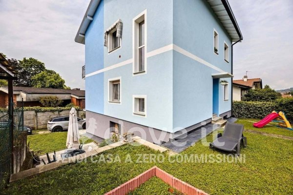 casa indipendente in vendita a Varese in zona Bobbiate