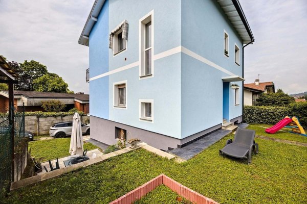 casa indipendente in vendita a Varese