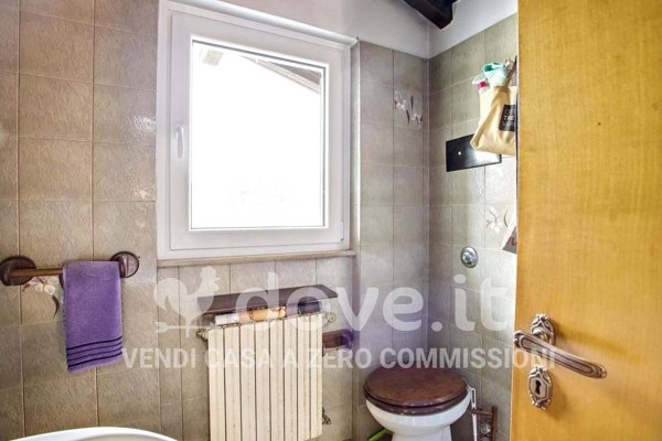 casa indipendente in vendita a Varese in zona Capolago