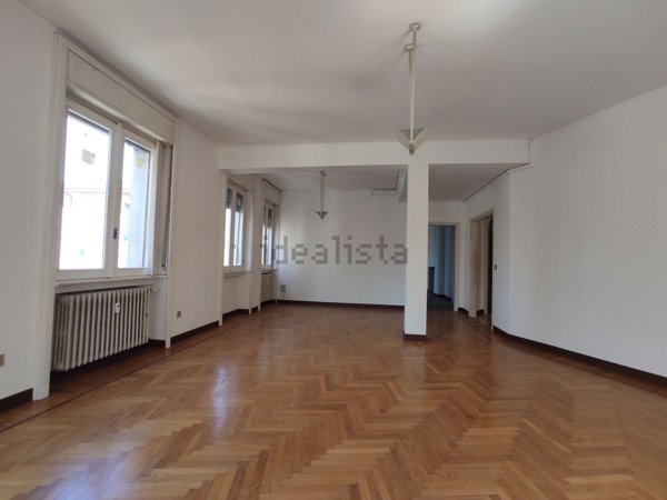 appartamento in vendita a Varese in zona Centro Città