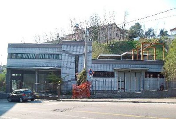 negozio in vendita a Varese in zona Viale Belforte