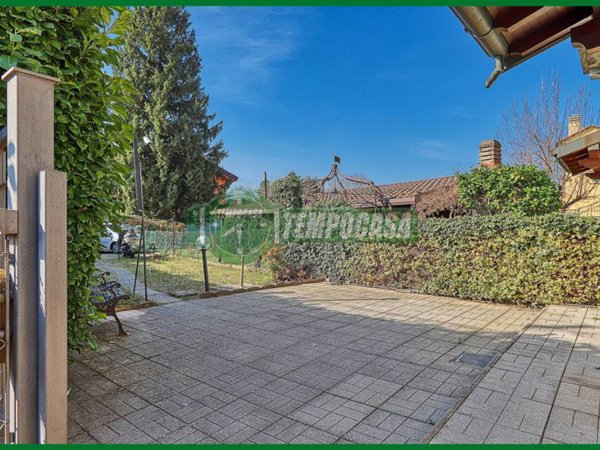 casa indipendente in vendita a Varese in zona Giubiano