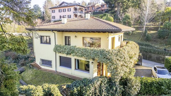 casa indipendente in vendita a Varese in zona Gaggio