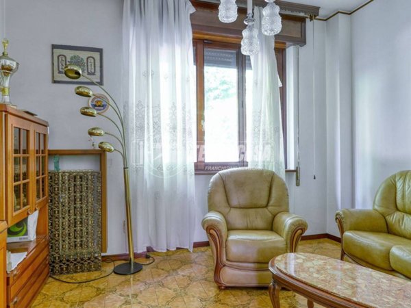 appartamento in vendita a Varese in zona Biumo