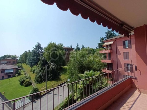 appartamento in vendita a Varese in zona Giubiano
