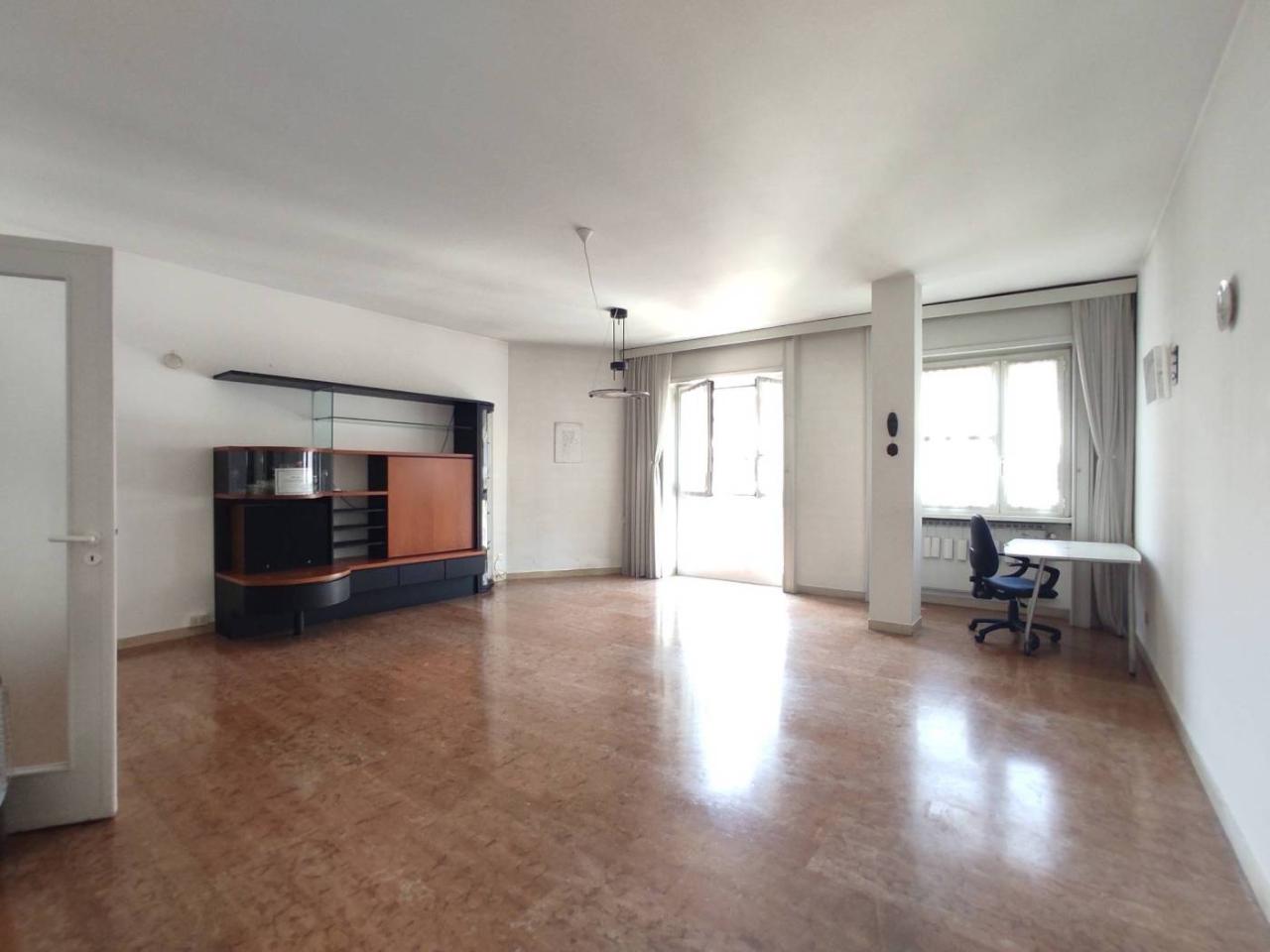 appartamento in vendita a Varese in zona Centro Città