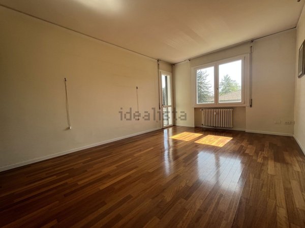 appartamento in vendita a Varese in zona Viale Aguggiari