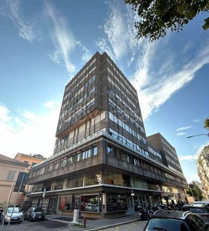 appartamento in vendita a Varese in zona Centro Città