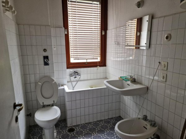 appartamento in vendita a Varese in zona Centro Città