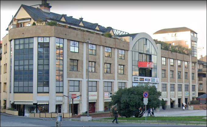 ufficio in vendita a Varese in zona Centro Città