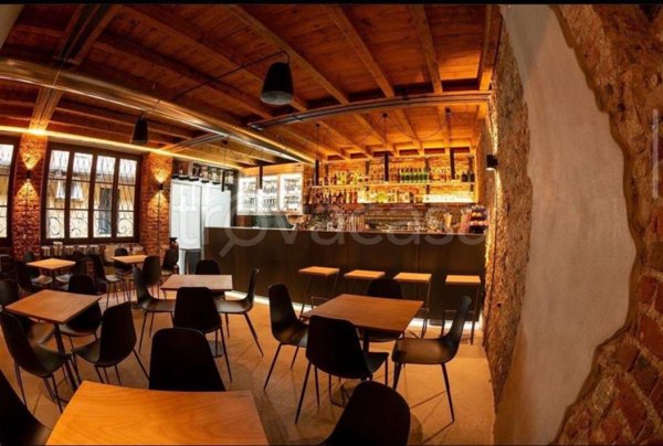 negozio in vendita a Varese in zona Centro Città