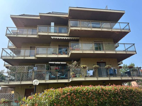 appartamento in vendita a Varese in zona Viale Europa