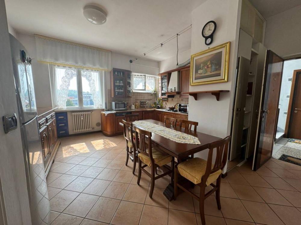 appartamento in vendita a Varese in zona Viale Belforte
