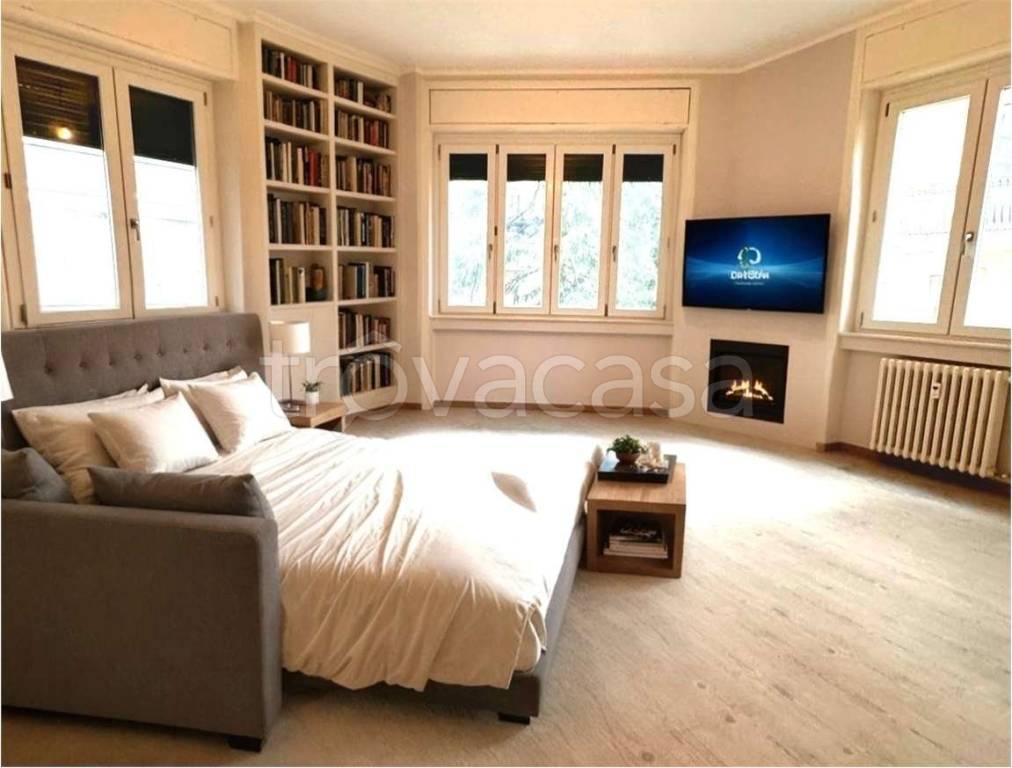 appartamento in vendita a Varese in zona Centro Città