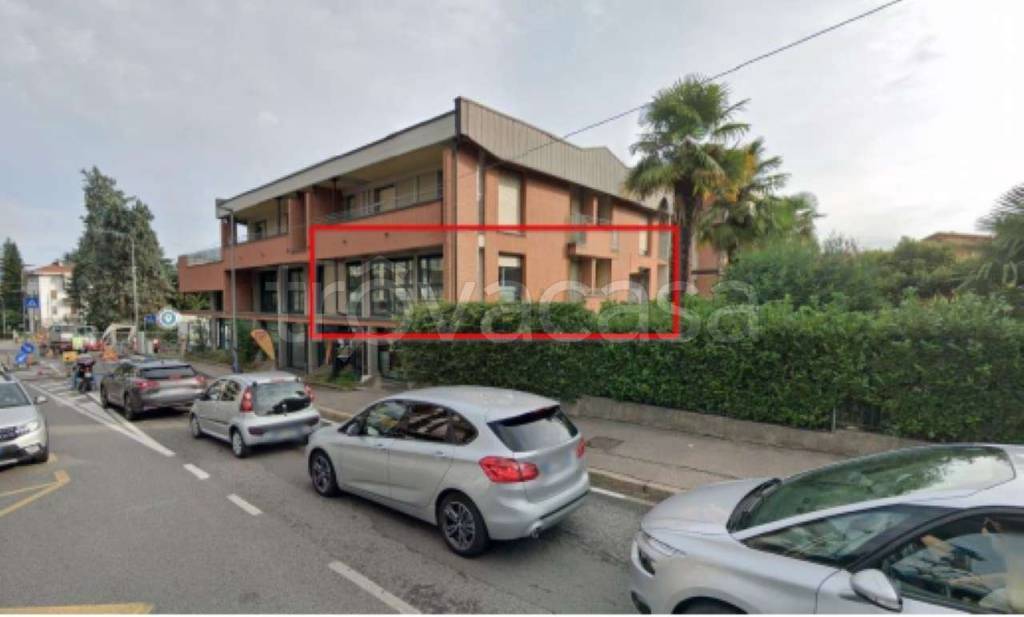 ufficio in vendita a Varese in zona Giubiano