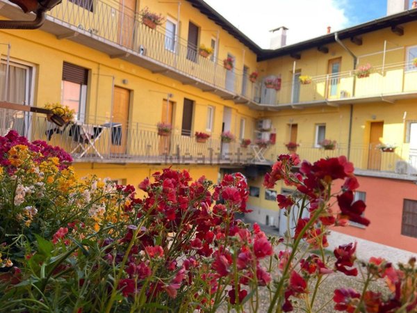 appartamento in vendita a Varese in zona Giubiano