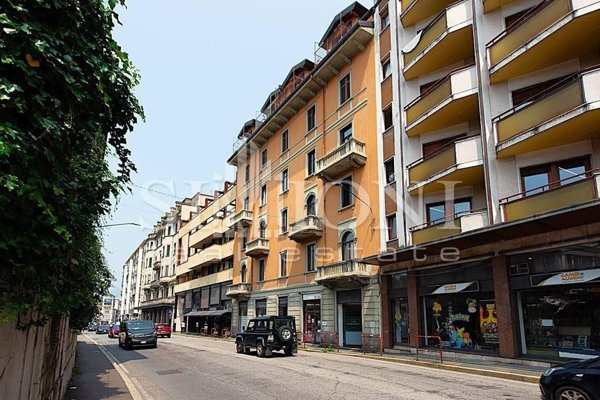 appartamento in vendita a Varese in zona Biumo