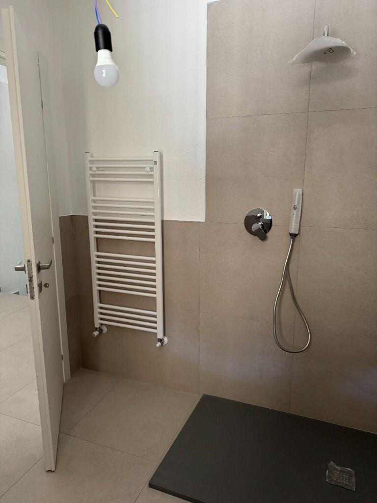 appartamento in vendita a Varese in zona Giubiano