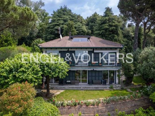 casa indipendente in vendita a Varese in zona Capolago