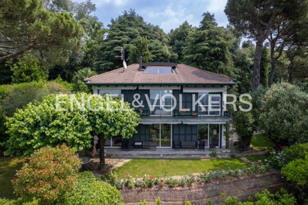 casa indipendente in vendita a Varese in zona Cartabbia