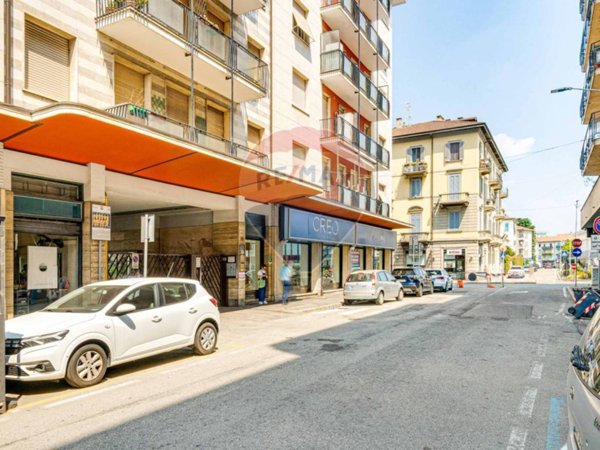 appartamento in vendita a Varese in zona Biumo