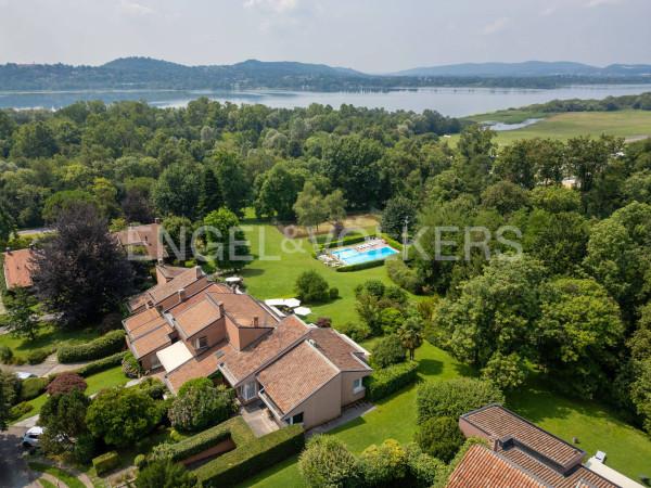 casa indipendente in vendita a Varese in zona Lissago