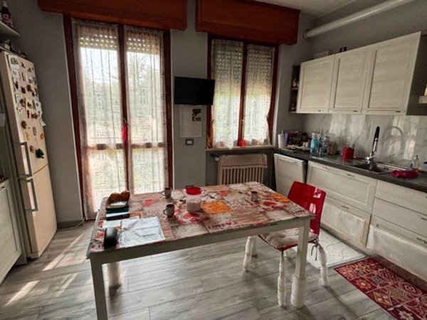 appartamento in vendita a Varese in zona Bizzozero