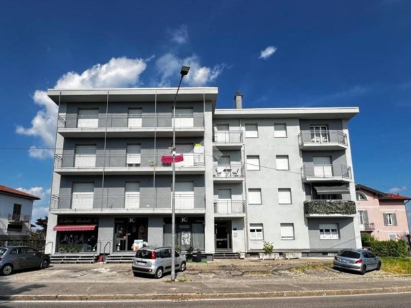 appartamento in vendita a Varese in zona Bizzozero