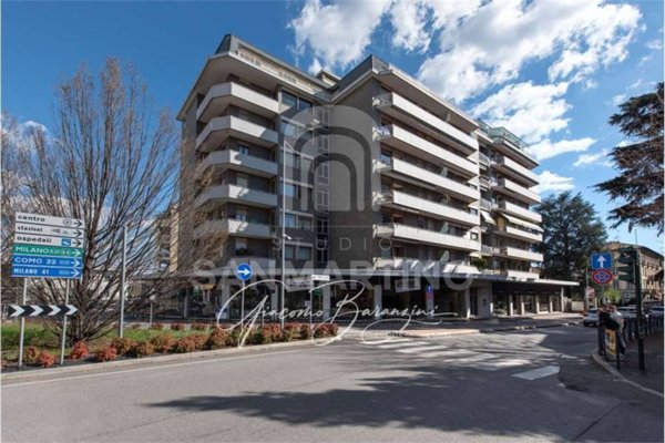 appartamento in vendita a Varese in zona Centro Città