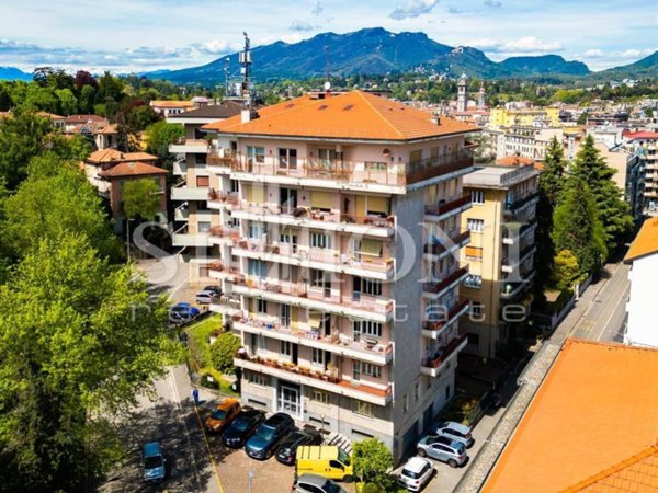 appartamento in vendita a Varese in zona Centro Città