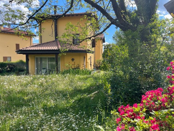 casa indipendente in vendita a Varese in zona Masnago