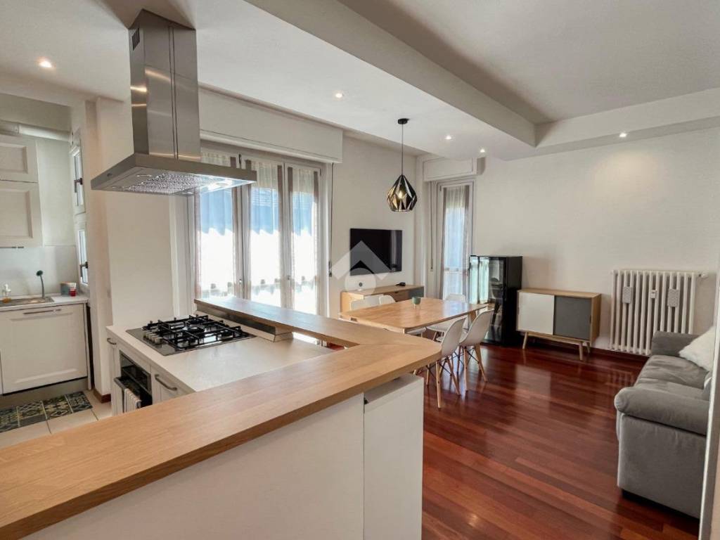 appartamento in vendita a Varese in zona Centro Città